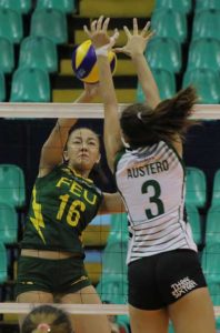 College of St. Benilde’s Rachel Austero blocks Toni Rose Basa of Far Eastern University during the Shakey’s V-League Collegiate Conference elimination round at the Philsports Arena in Pasig City. BOB DUNGO JR.