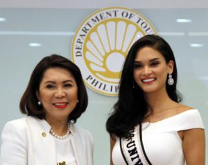 Department of Tourism Secretary Wanda Teo with Wurtzbach GLOBALBEAUTIES PHOTO 