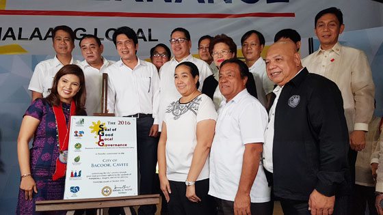The actor-turned-public servant with the City Council and officials of Bacoor 