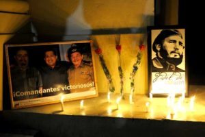 EL COMANDANTE Students light candles in honor of Cuban revolutionary leader Fidel Castro a day after his death, at the Havana University on November 26. AFP PHOTO BY YAMIL LAGE