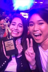 Jasmine Curtis-Smith posts this Twitter photo after winning Best Actress with ‘Baka Bukas’ director Samantha Lee