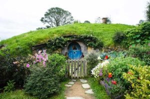  Hobbiton-New Zealand’s most famous garden; is never more glorious than it is during spring  PHOTO BY Louise Hatton 