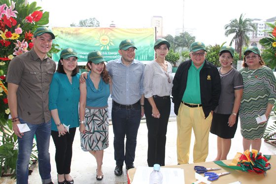 Timothy Buhain, accompanied by Rex Group Chairman lawyer Dominador Buhain with key officials of Greenheat Corporation 