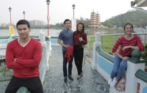 Richard Yap and Jean Garcia (center), with Enchong Dee (leftmost) and Janella Salvador on location in Taiwan for ‘Mano Po 7’