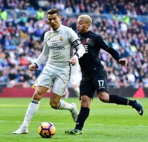 Cristiano Ronaldo (left) AFP PHOTO