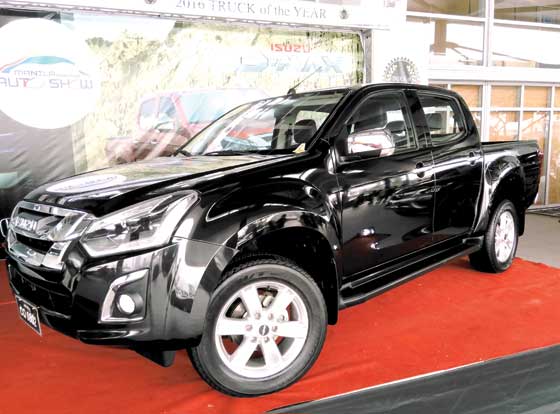 The recently-introduced Isuzu D-Max X series greeted visitors to the Manila International Auto Show.