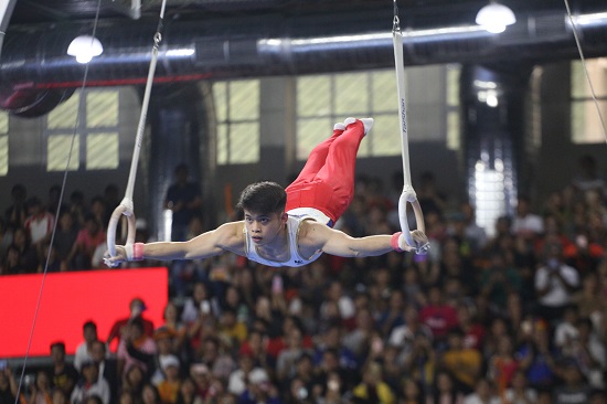 Carlos Yulo clinches the gold medal in the all-around men's artistic gymnastics event. PHOTO BY ENRIQUE AGCAOILI