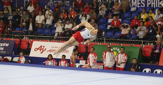 Carlos Yulo clinches the gold medal in the all-around men's artistic gymnastics event. PHOTO BY ENRIQUE AGCAOILI