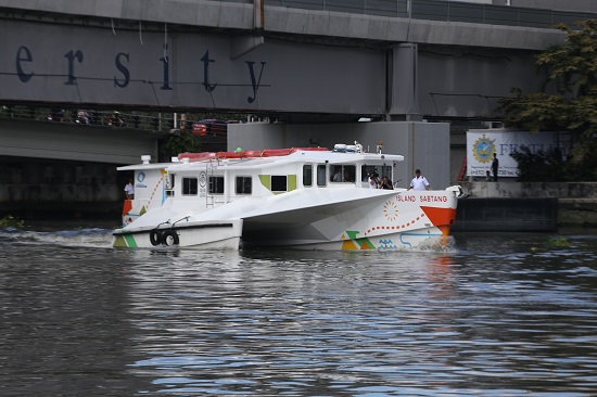 Transportation Secretary Arthur Tugade leads the launch of the Cavite-Manila ferry service on Sunday, December 8, 2019. The government will give free rides for a month. PHOTOS BY ENRIQUE AGCAOILI 

