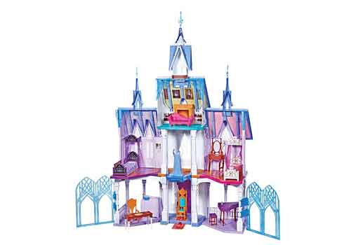 This Ultimate Arendelle Castle brings Frozen’s royalty to every home.