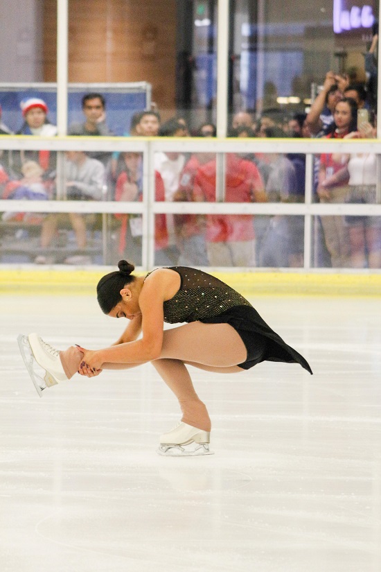 Cirinia Gillett of the Philippines’ figure skating performance at the 30th Southeast Asian Games on Sunday, December 1, 2019. PHOTO BY JOHN ORVEN VERDOTE