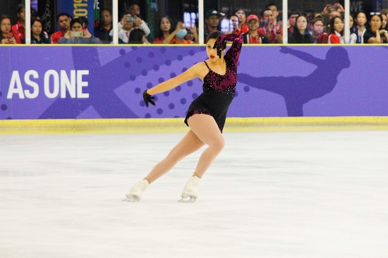 Alisson Krystle Perticheto bags a silver medal in figure skating on Sunday, December 1, 2019. PHOTO BY JOHN ORVEN VERDOTE