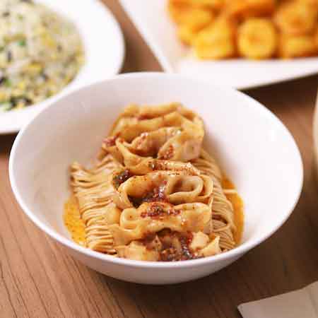 Dry Noodles with Spice Shrimp and Pork Wonton by Din Tai Fung